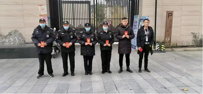 虎年送關愛,情暖隊員心——集團領導除夕慰問一線隊員-2.jpg